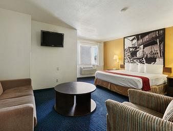 Super 8 By Wyndham Gilbert Mesa